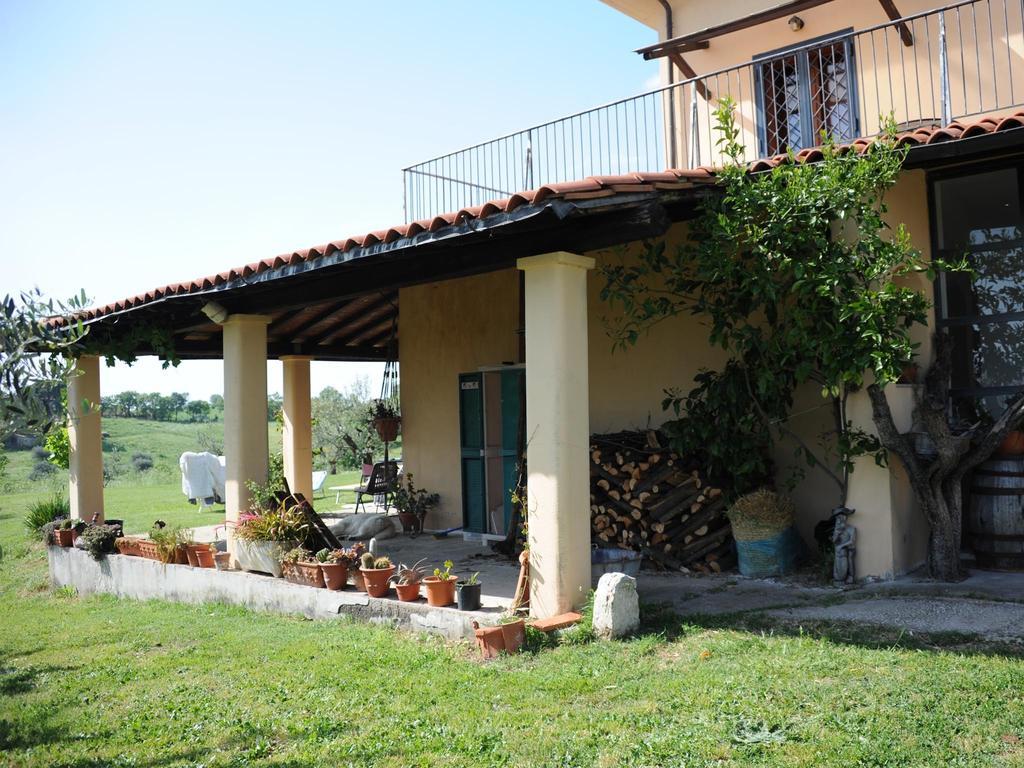 Le Tre Querce Bed & Breakfast ฟิอาโน โรมาโน ภายนอก รูปภาพ